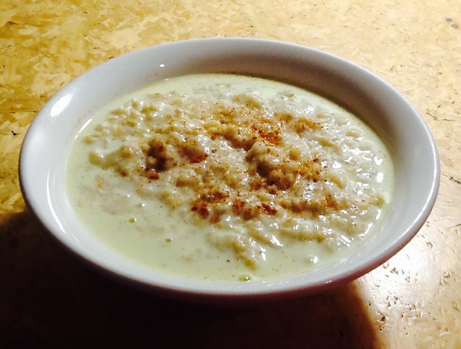 Porridge with Cinnamon and Cream - Fizzifood