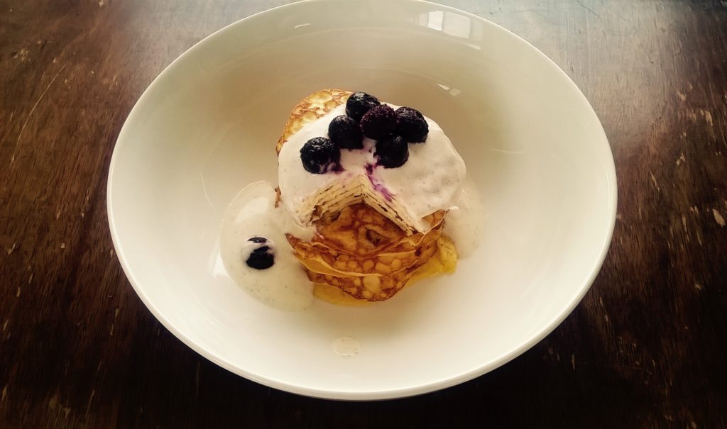 Simple Low-carb Pancakes – Fizzifood